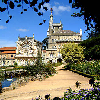 bussaco_palace_exterior_luso_portugal